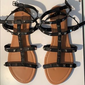 Gladiator Sandals with grommet details